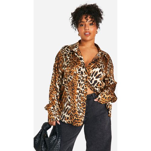 Camicia Plus Size oversize mista leopardata - boohoo - Modalova