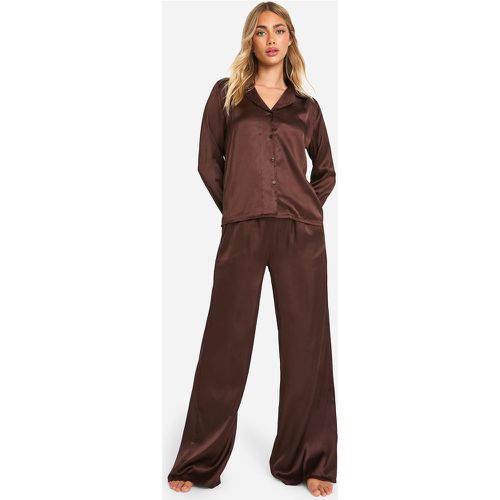 Set pigiama con pantaloni in raso color cioccolato - boohoo - Modalova