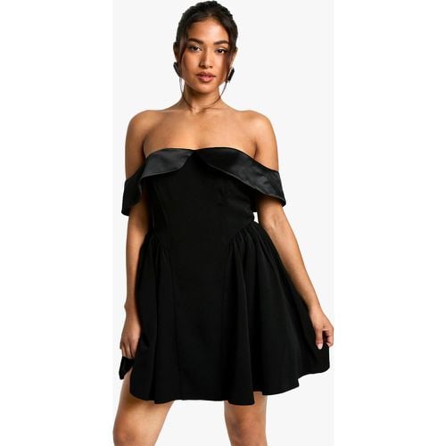 Vestido Petite Mini Skater Con Escote Barco - boohoo - Modalova