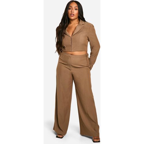 Pantaloni sartoriali Plus Size a gamba ampia con cuciture - boohoo - Modalova