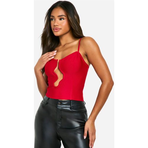 Top a corsetto fasciante a onde con cut-out - boohoo - Modalova