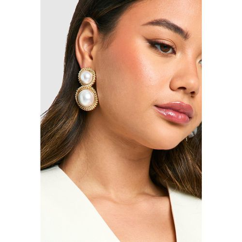 Vintage Style Pearl Drop Earrings - boohoo - Modalova