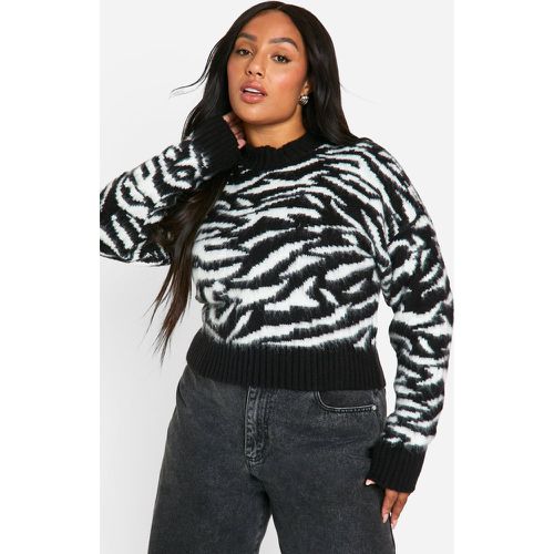 Maglione corto Plus Size spazzolato zebrato - boohoo - Modalova