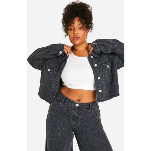 Giacca in denim Plus Size con dettagli smagliati - boohoo - Modalova