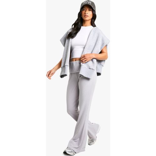 Pantalón Petite De Campana Y Canalé Suave Con Cintura Elástica - boohoo - Modalova