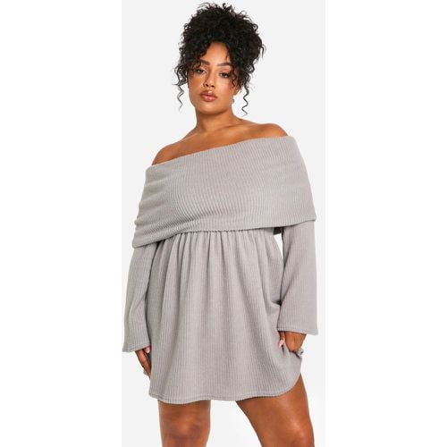 Vestito Skater Plus Size spazzolato a coste con spalle scoperte - boohoo - Modalova