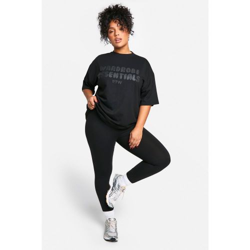 Conjunto Plus De Leggings Y Camiseta Con Estampado Wardrobe Essentials - boohoo - Modalova