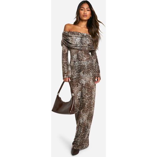 Vestito maxi extra comodo in maglia a coste animalier con scollo Bardot - boohoo - Modalova