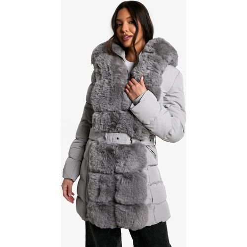 Parka Premium rifinito in pelliccia sintetica - boohoo - Modalova