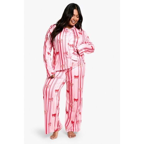 Set pigiama Plus Size con fiocco a righe e pantaloni lunghi - boohoo - Modalova