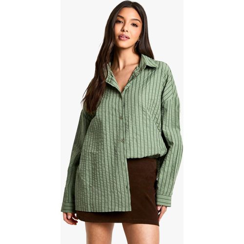 CAMICIA OVERSIZE IN SEERSUCKER KAKI a righe ampie - boohoo - Modalova