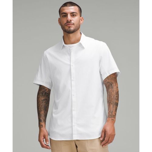 – Airing Easy Kurzarm-Shirt für Männer – Weiß – Größe XL - lululemon - Modalova