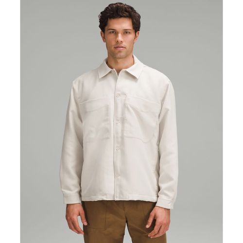 – Sueded Camp Collar Overshirt für Männer – Weiß – Größe XL - lululemon - Modalova