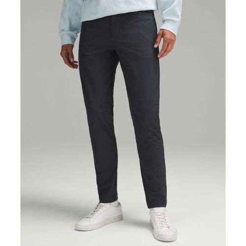 – ABC Hose im Slim Fit mit 5 Taschen Warpstreme für Männer – 94 cm – Größe 28 - lululemon - Modalova