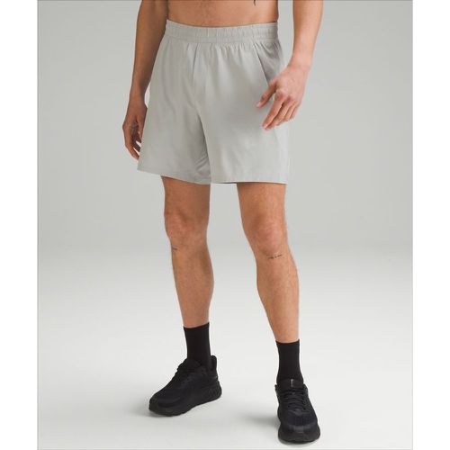 – Pace Breaker Shorts mit Liner für Männer – 18 cm – Grau – Größe 3XL - lululemon - Modalova