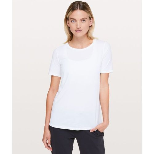 – Love T-Shirt mit Rundhalsausschnitt für Frauen – Größe 4 - lululemon - Modalova