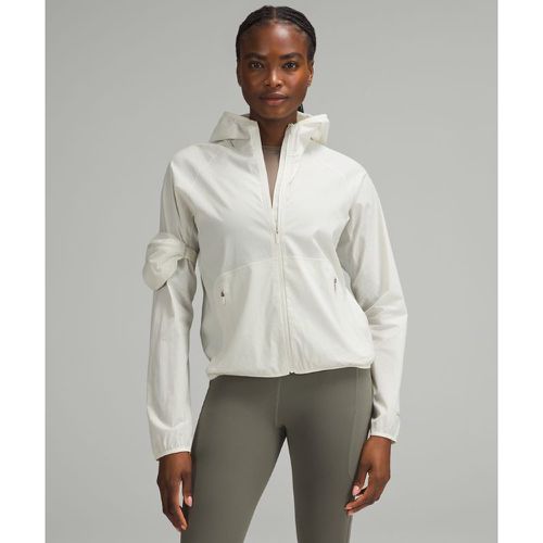 – Verstaubare atmungsaktive Trail-Laufjacke für Frauen – Weiß – Größe 4 - lululemon - Modalova