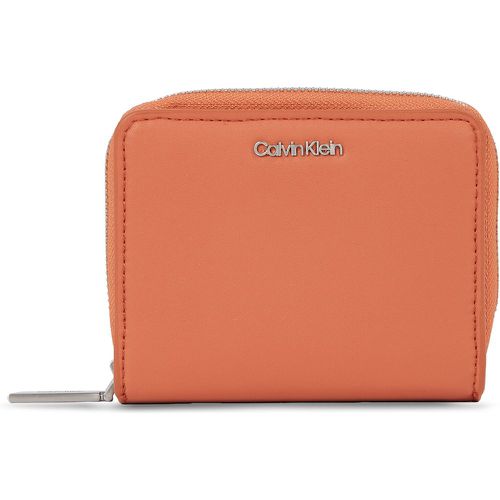 Portafoglio da donna Ck Must Wallet W/Flap Md K60K607432 Autumn Leaf GAP - Calvin Klein - Modalova