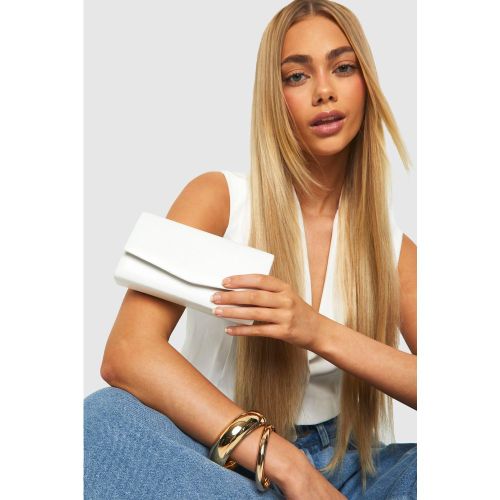 Bolso De Mano Estructurado De Cuero Sintético Con Cadena - boohoo - Modalova