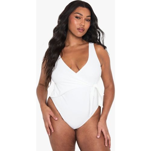 Bañador Plus Cruzado Essentials Con Control De Barriga - boohoo - Modalova