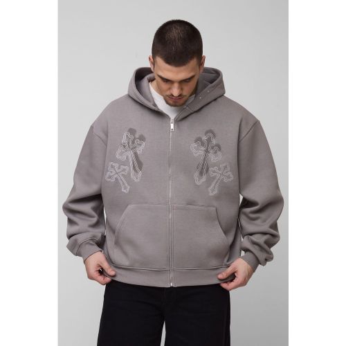 Felpa Tall squadrata oversize con ricamo di croce, zip e cappuccio - boohoo - Modalova