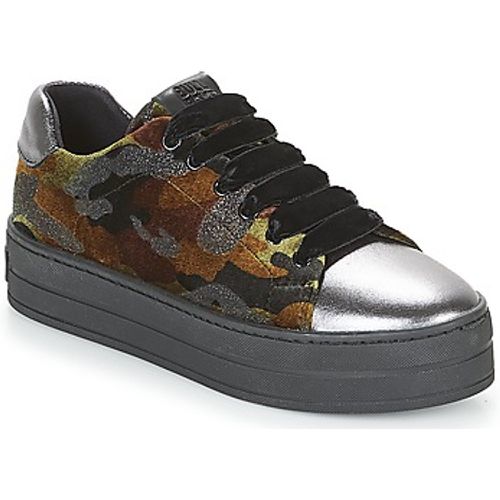 TECHA women's Shoes (Trainers) in - Bullboxer - Modalova