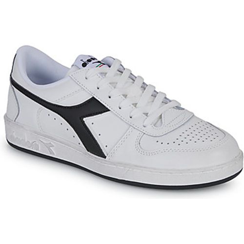 MAGIC BASKET LOW ICONA women's Shoes (Trainers) in - Diadora - Modalova