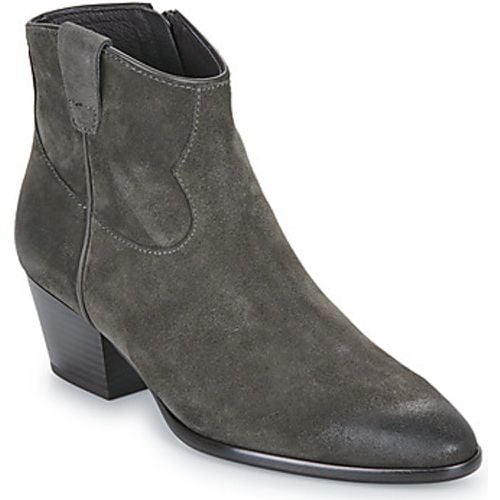 FAME women's Low Ankle Boots in - Ash - Modalova