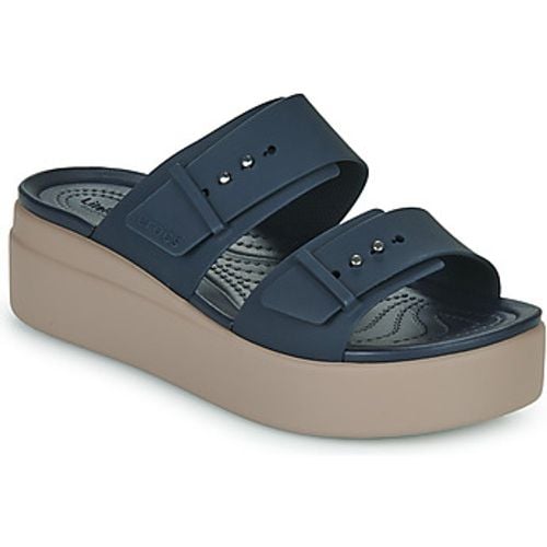 Pantoffeln Brooklyn Buckle LowWdg - Crocs - Modalova