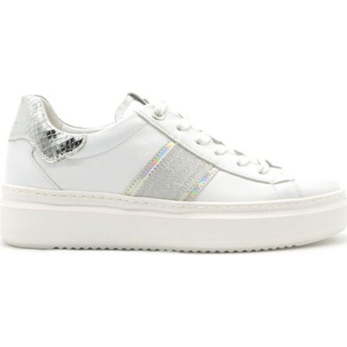 Sneaker sneaker in pelle con strass - NeroGiardini - Modalova