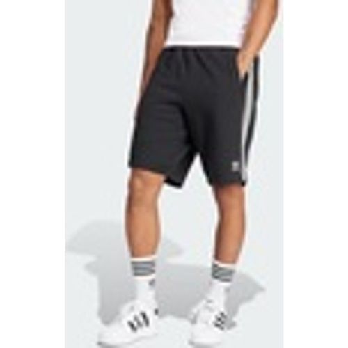 Pantaloni corti MODA UOMO, SHORTS - Adidas - Modalova