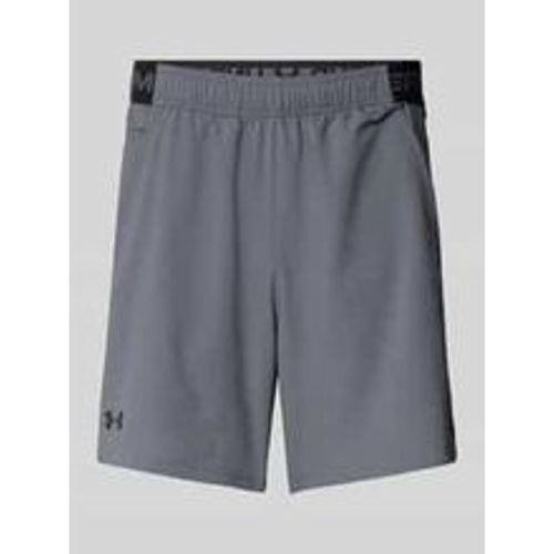 Regular Fit Shorts mit Label-Print - Under Armour - Modalova