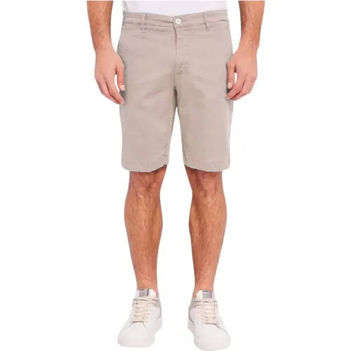 Bermuda Shorts , male, Sizes: W32, W29, W33, W30 - Gaudi - Modalova