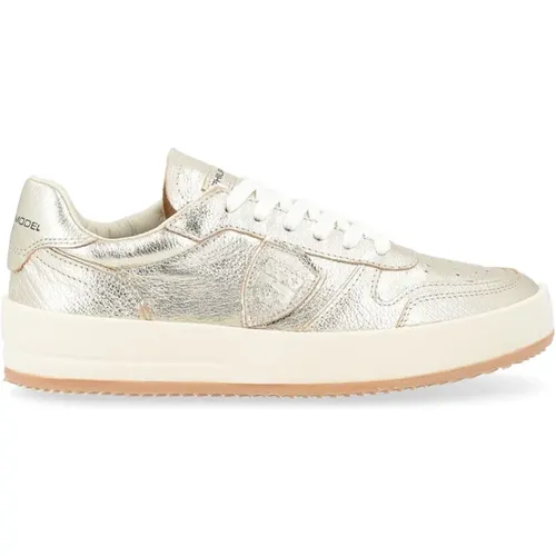 Vintage Leather Sneaker in Platinum , female, Sizes: 8 UK, 6 UK, 5 UK, 7 UK - Philippe Model - Modalova