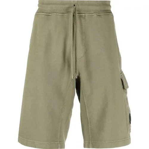 Olivgrüne Cargo Bermuda Shorts , Herren, Größe: XL - C.P. Company - Modalova