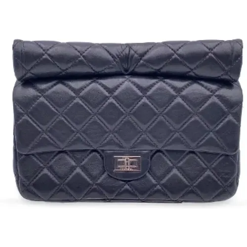 Pre-owned Leather clutches , female, Sizes: ONE SIZE - Chanel Vintage - Modalova