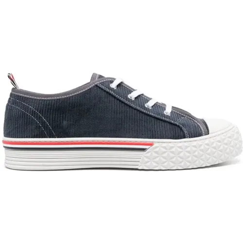 Tartan Tread Sneakers , male, Sizes: 7 1/2 UK - Thom Browne - Modalova