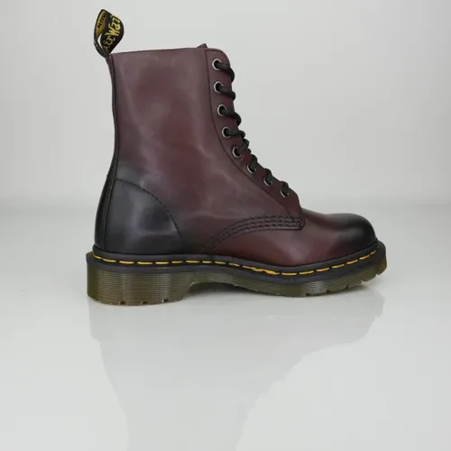 Lace-Up Boots for Men , male, Sizes: 3 UK - Dr. Martens - Modalova