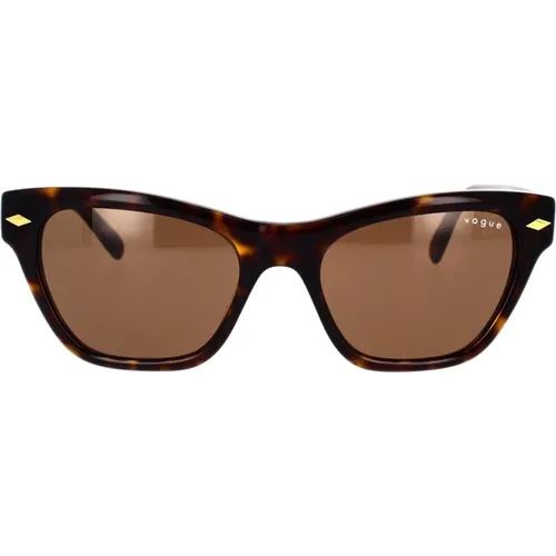 Cat-eye Sunglasses in Dark Havana with Dark Lenses , female, Sizes: 51 MM - Vogue - Modalova