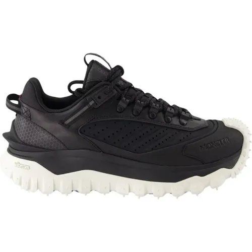 Trailgrip Lace-Up Sneakers , male, Sizes: 10 UK, 8 UK - Moncler - Modalova