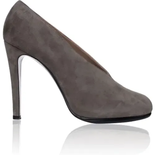 Pre-owned Suede heels , female, Sizes: 7 UK - Hermès Vintage - Modalova