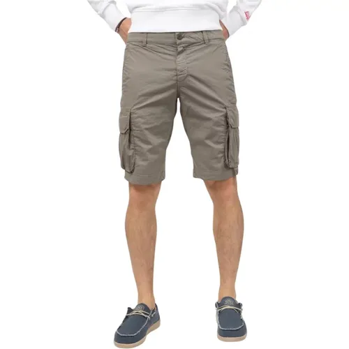 Stylische Bermuda Shorts für Männer - Mason's - Modalova