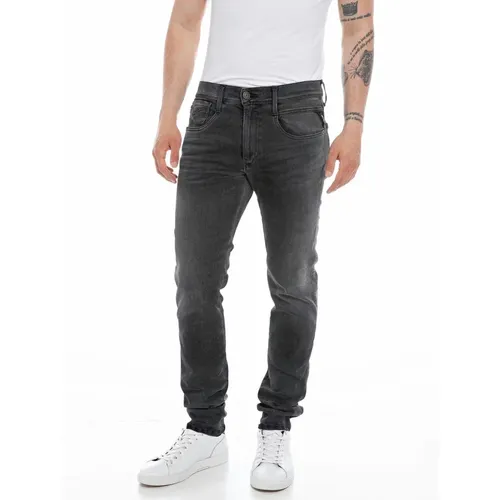 Slim Fit Jeans mit Dunkler Schwarzer Waschung - Replay - Modalova