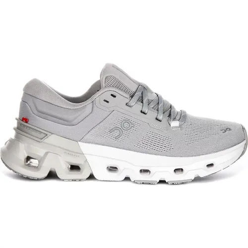 Cloudflyer 5 Grey White Men Trainers , male, Sizes: 10 UK, 12 UK, 8 1/2 UK, 12 1/2 UK, 10 1/2 UK, 11 UK, 7 UK, 6 1/2 UK, 9 UK, 8 UK - ON Running - Modalova