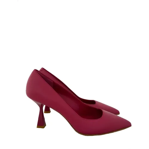 Julia Low Pumps , female, Sizes: 3 UK - Sergio Levantesi - Modalova