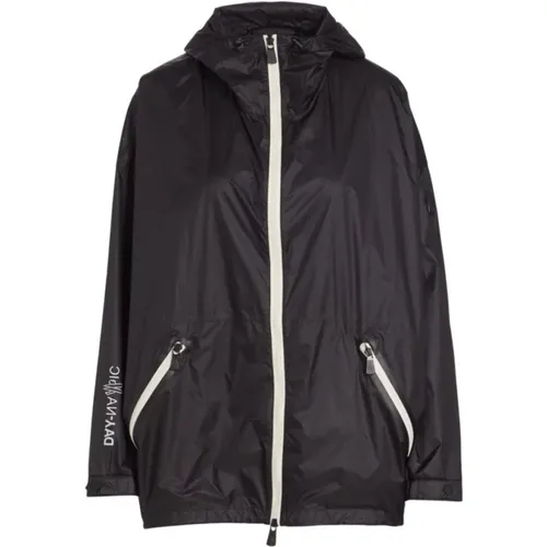 Elegant Rain Jacket for Men , male, Sizes: XS - Moncler - Modalova