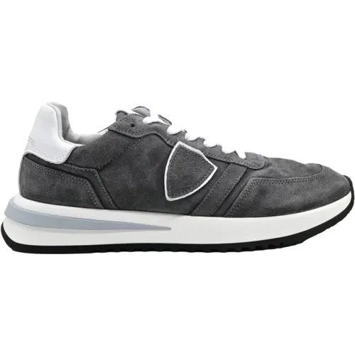 Low Top Anthracite Sneakers , male, Sizes: 8 UK - Philippe Model - Modalova