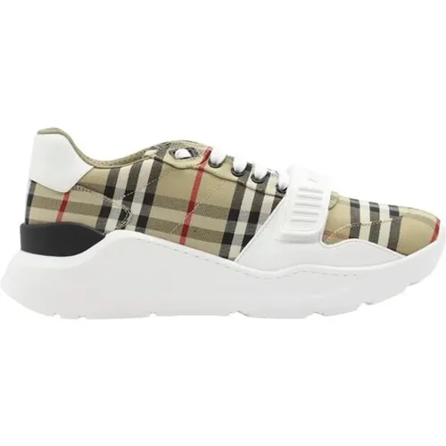 Vintage Check Sneakers , male, Sizes: 7 UK, 5 1/2 UK, 7 1/2 UK, 5 UK, 6 UK, 8 1/2 UK, 9 UK, 11 UK, 8 UK - Burberry - Modalova