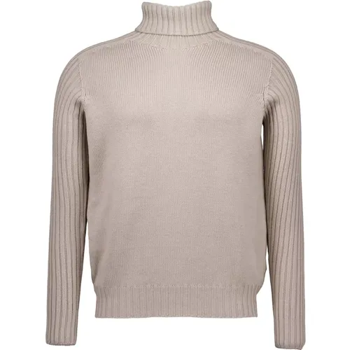 Stylish Model , male, Sizes: XL - Gran Sasso - Modalova