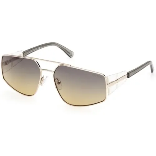 Gold Frame Gradient Green Sunglasses , unisex, Sizes: 61 MM - Guess - Modalova